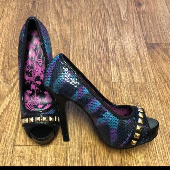 Iron Fist DebraCorn Platform Dolls Kill - Picture 2 of 12